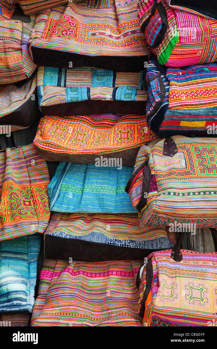 Asia, Vietnam, Hanoi, Bags, Handbags, Ethnic, Shops, Shopping, Tourism