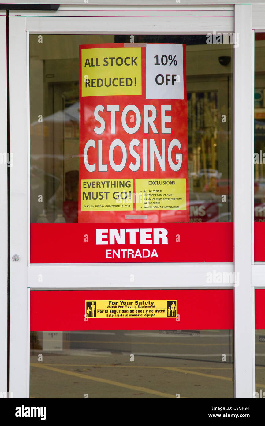 Closing down sale at Lowes hardware shop going out of business Stock