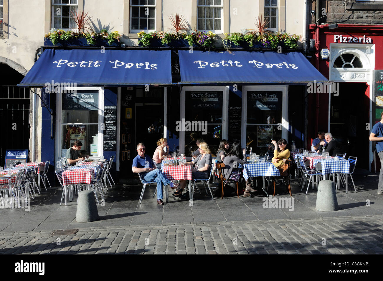 Petit paris restaurant edinburgh hi-res stock photography and images