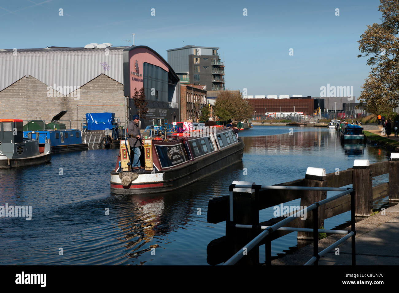 Old Ford Lock on the River Lea where Narrow Boats use the River Canal ...