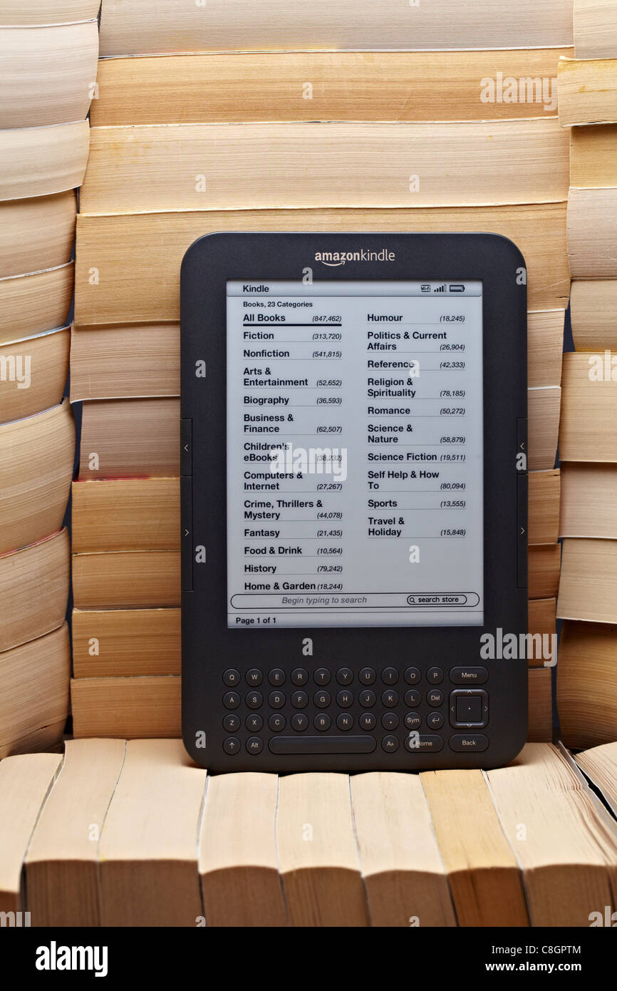 Amazon's kindle dominates traditional book sales Stock Photo Alamy
