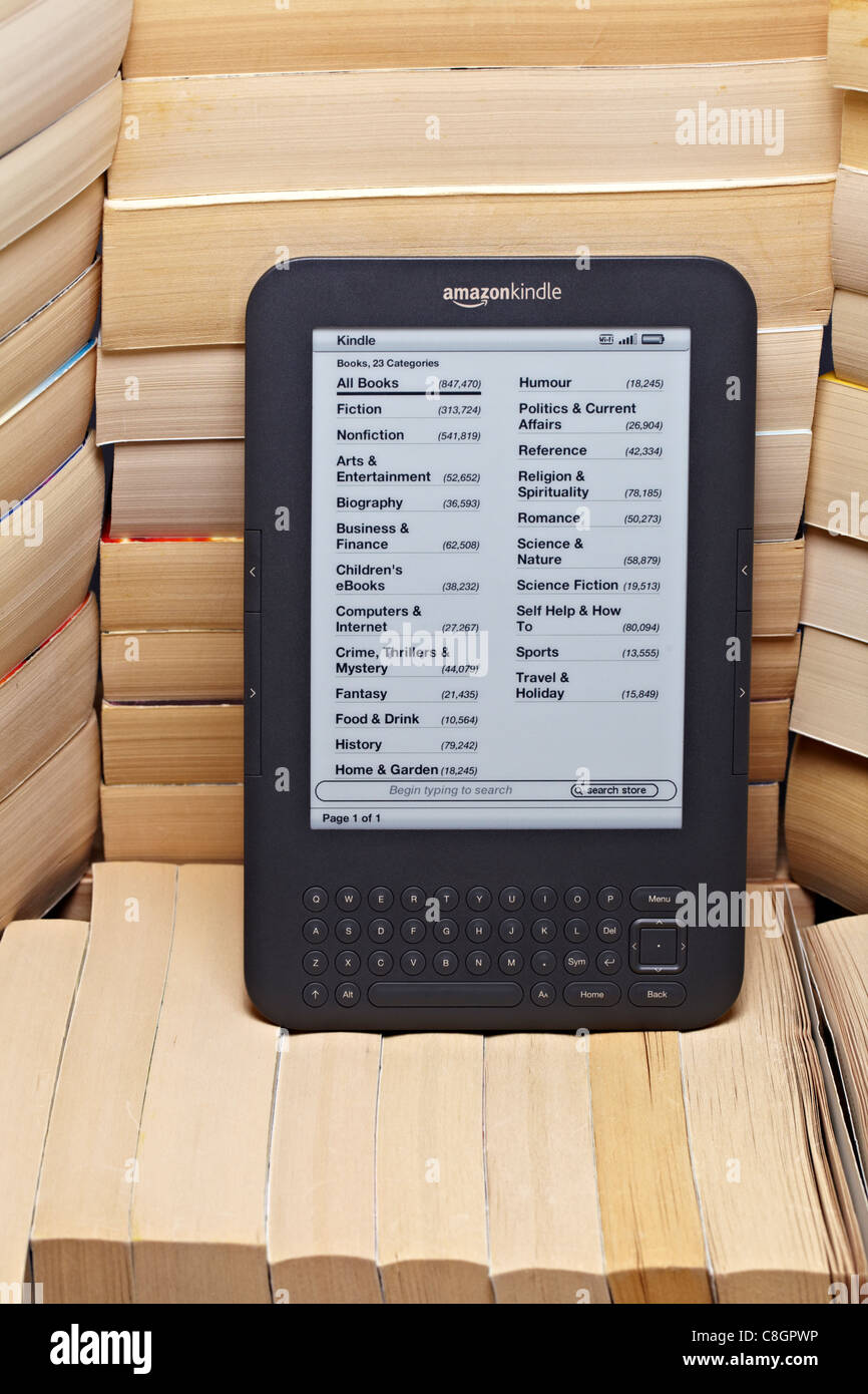 Amazon's kindle dominates traditional book sales Stock Photo Alamy