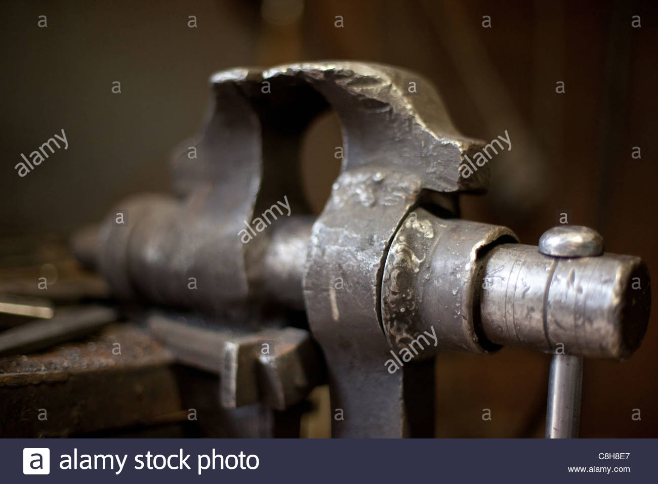 A blacksmith's vice close up Stock Photo - Alamy