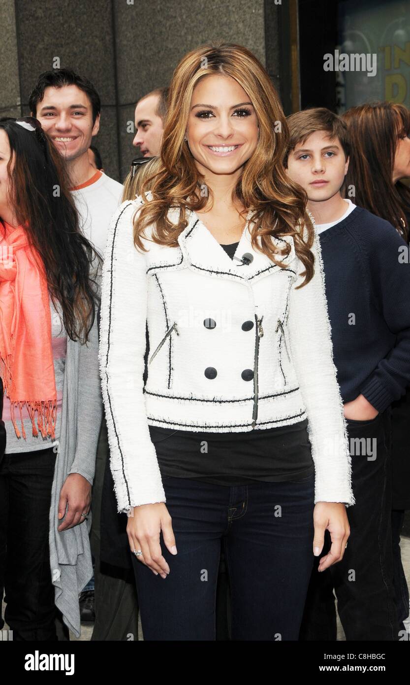 Maria Menounos out and about for CELEBRITY CANDIDS - MON, , New York, NY October 24, 2011. Photo By: Desiree Navarro/Everett Collection Stock Photo