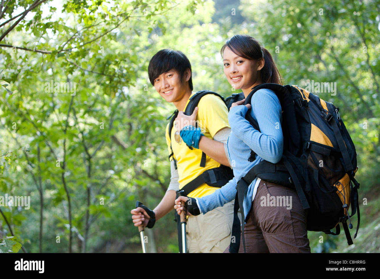 Asian backpacker couple on hiking hi-res stock photography and images ...