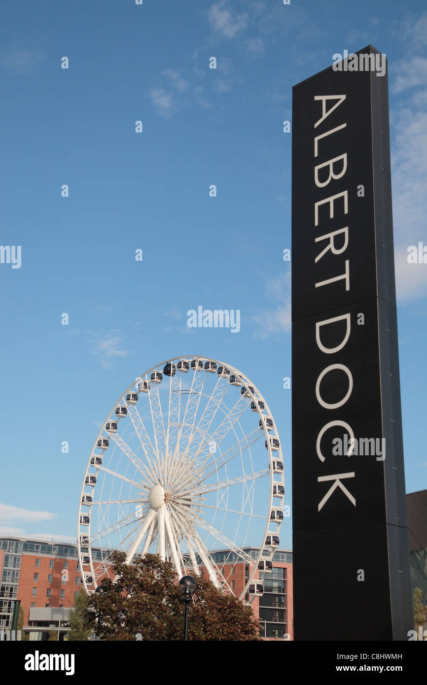 The Echo Wheel of Liverpool (a 60m big wheel) in Albert Dock, Liverpool, UK. Stock Photo
