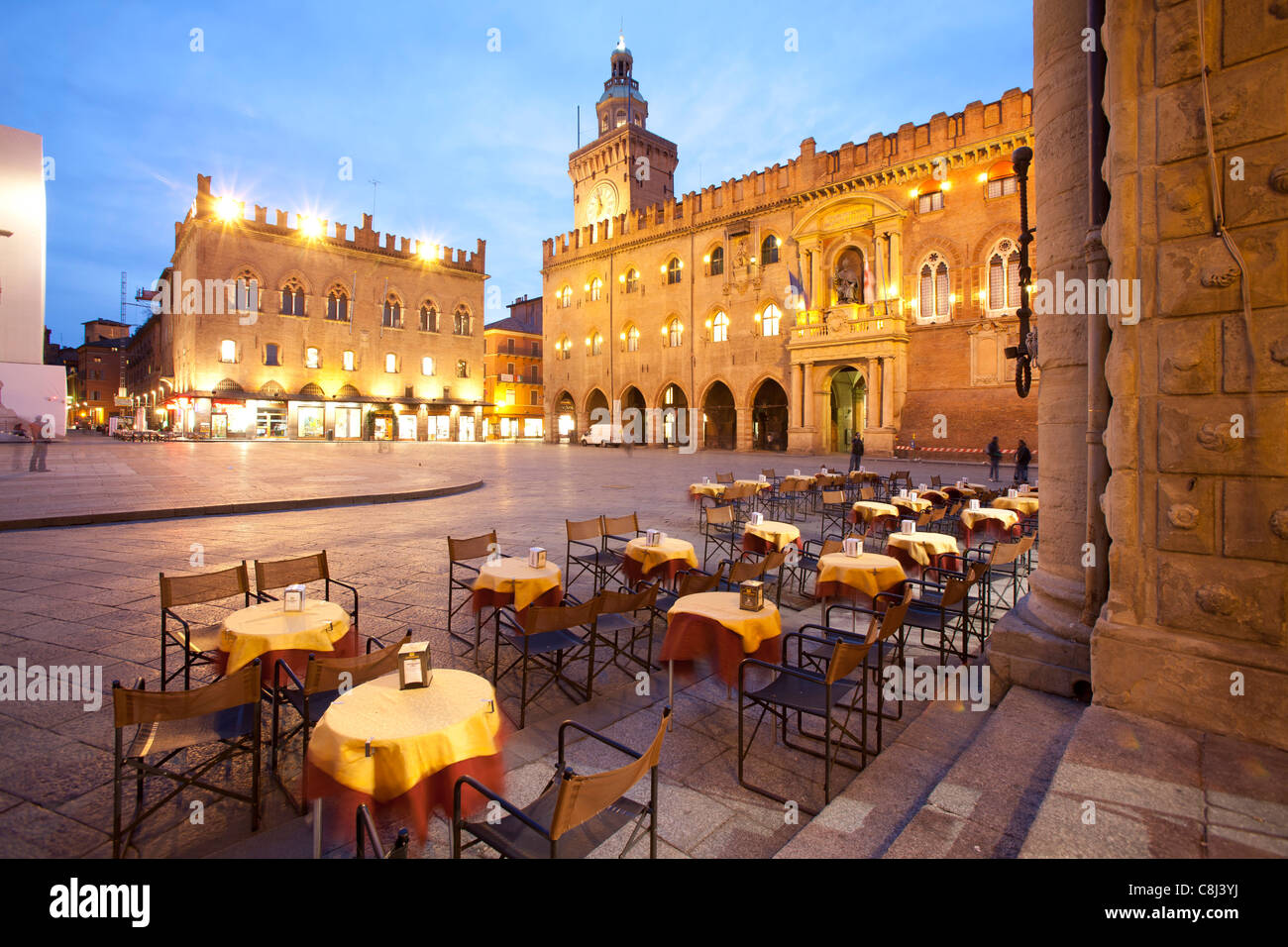 Arkade, Bogengang, Bologna, Emilia Romagna, Italien, Laube, Piazza, Piazza Maggiore, Platz Stock Photo