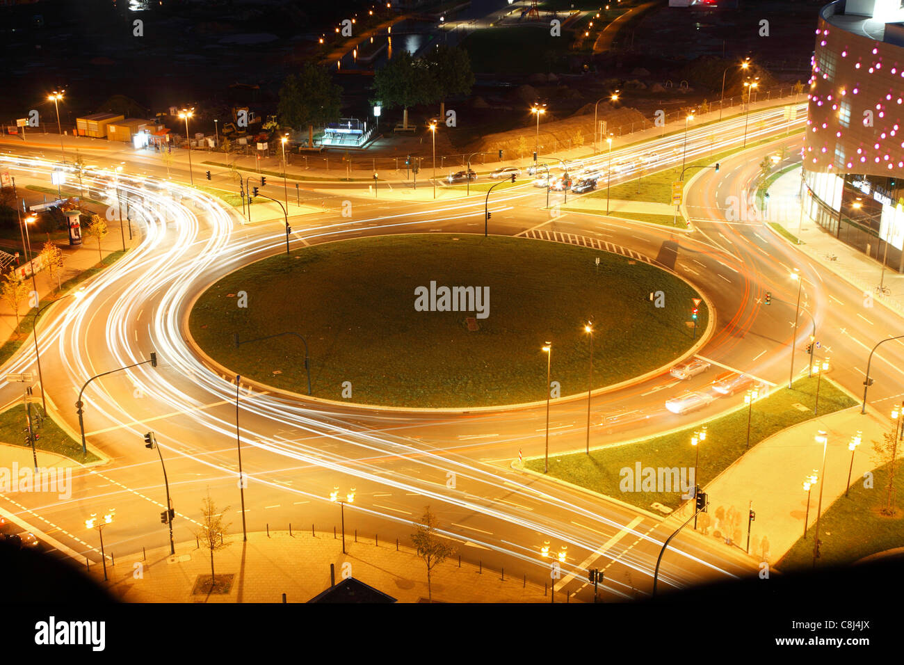 Roundabout cars traffic hires stock photography and images Alamy