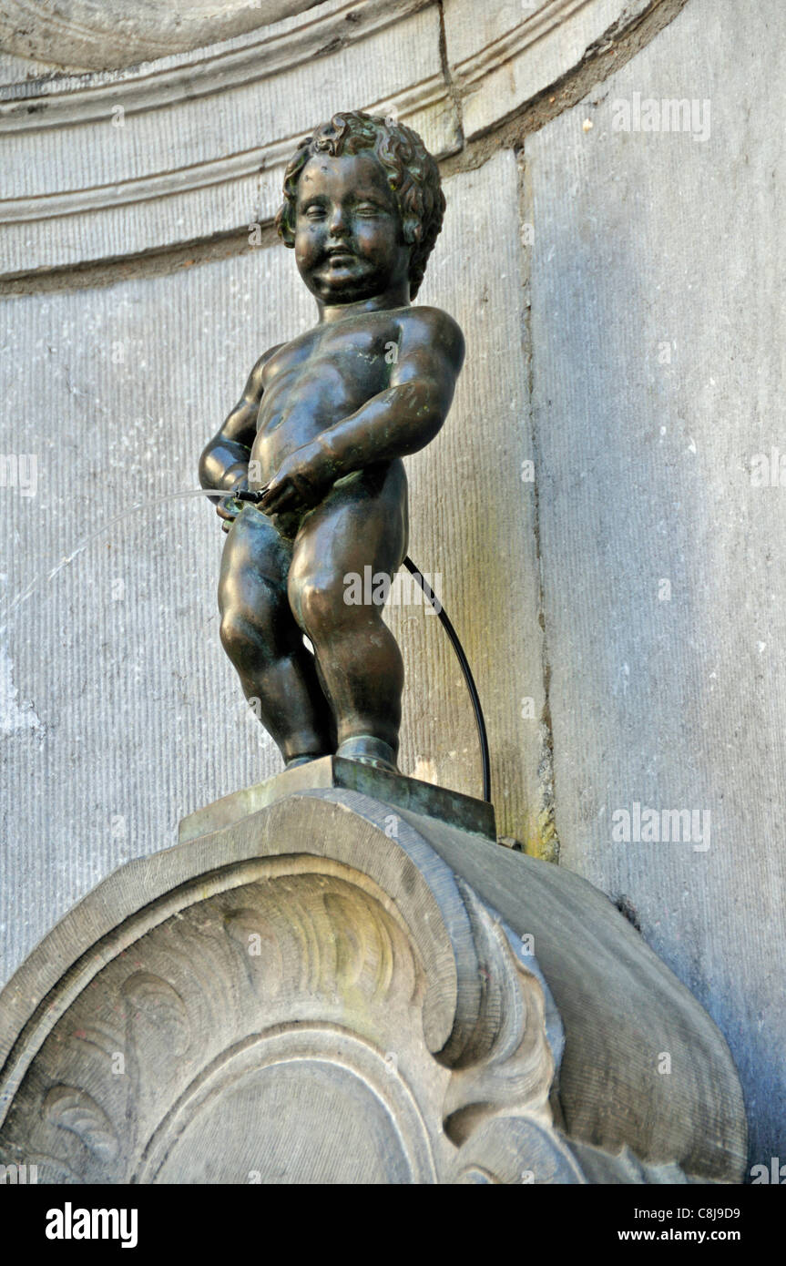 Destination, Belgium, Benelux, bronze, statue, Brussels, wells, well, figure, capital, tourist attraction, Manneken Pis Stock Photo