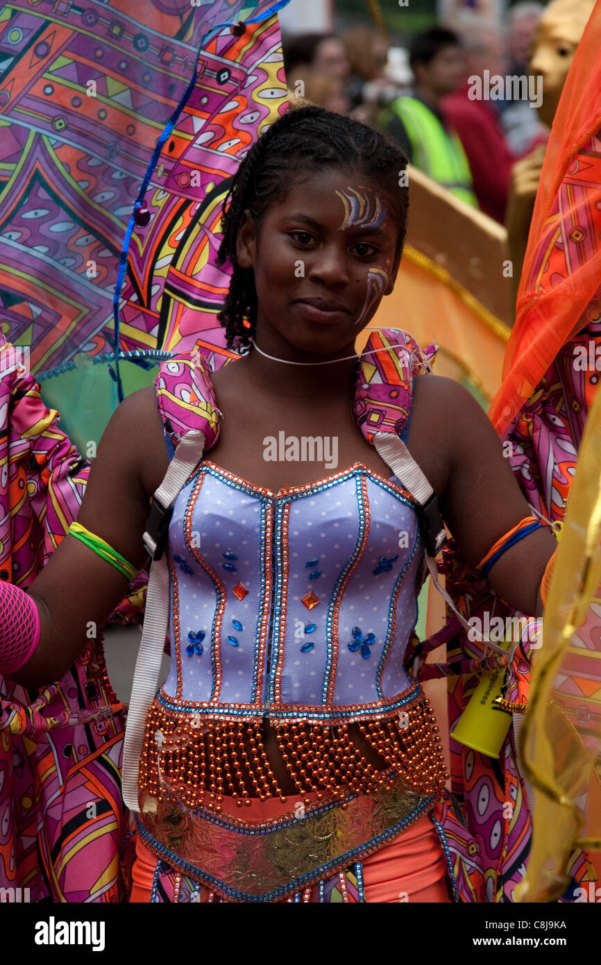Notting hill carnival woman dancing hi-res stock photography and images ...