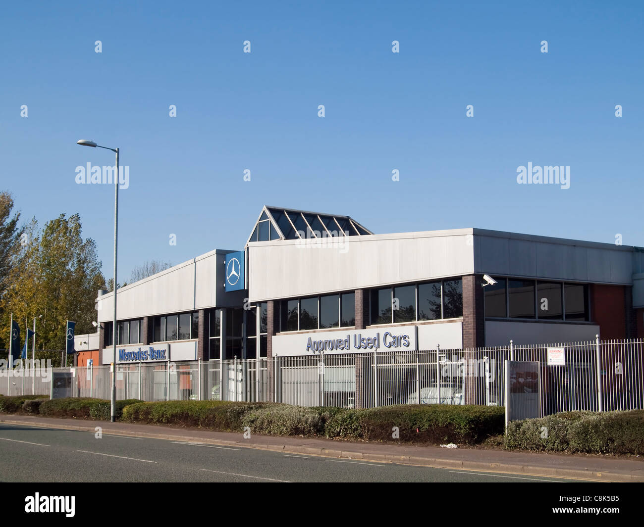 Mercedes Benz dealer on Ashton Old Road, Manchester selling quality used cars. Stock Photo
