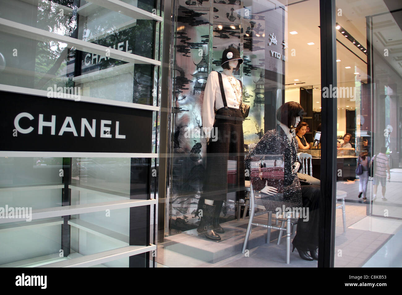271 Chanel Boutique Opening Inside Stock Photos, High-Res Pictures