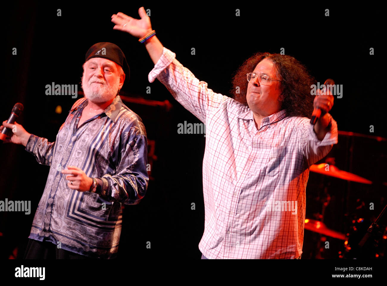 Howard Kaylan (Eddie) and Mark Volman (Flo) of the Turtles performs during Hippifest in Vienna, Virginia. Stock Photo