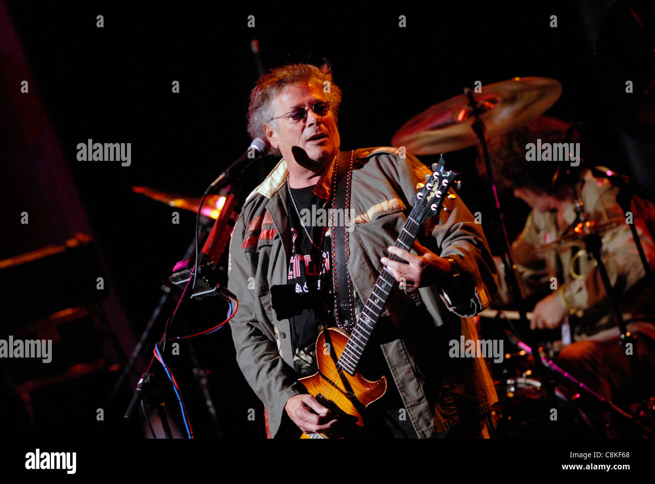 Leslie West(guitar, vocals) and Corky Laing (drums) of Mountain