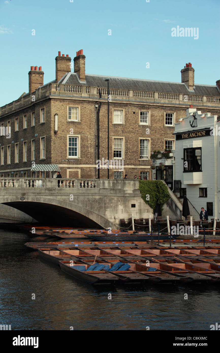 Punts moored on the River Cam at Cambridge UK Stock Photo