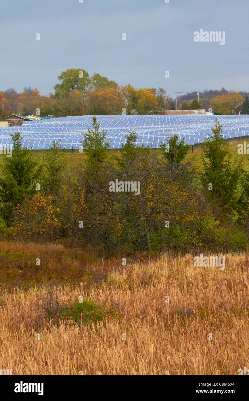 Ferrisburgh Solar Farm facility in Vergennes, Vermont Stock Photo Alamy
