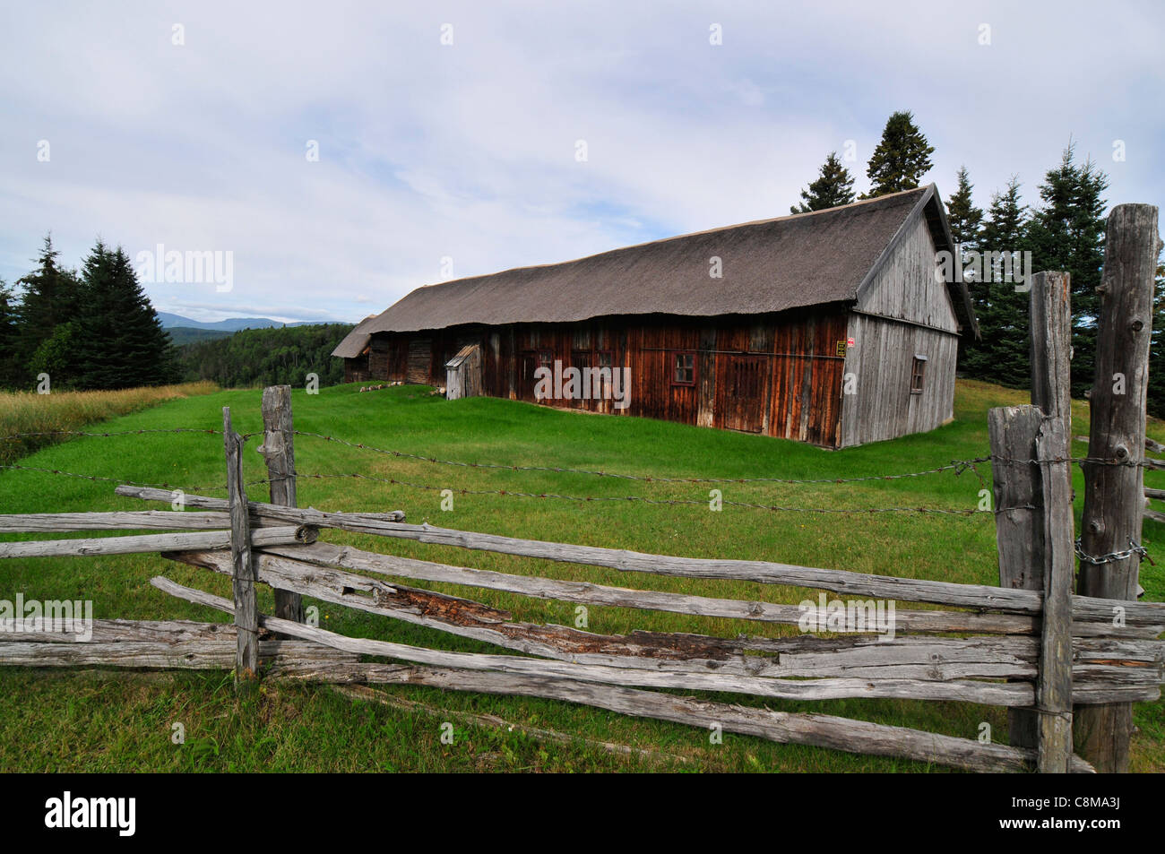 Barns quebec farms agriculture hires stock photography and images Alamy