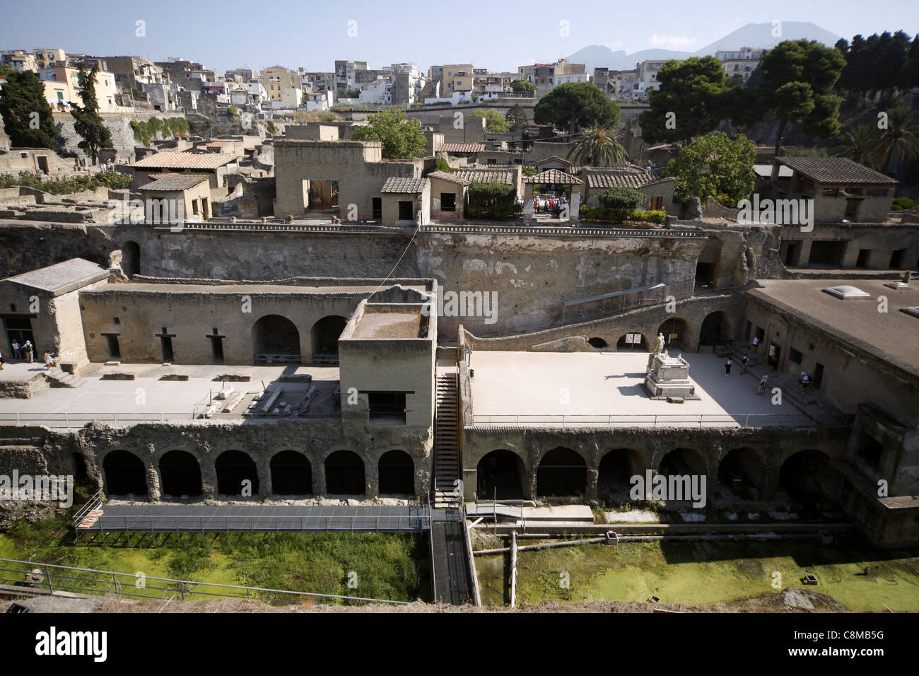 ANCIENT ROMAN STREETS & NONIUS BALBUS STATUE HERCULANEUM ITALY 18 ...