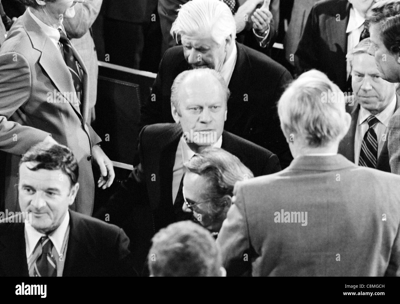 President Gerald Ford surrounded by members of the 94th Congress Stock Photo