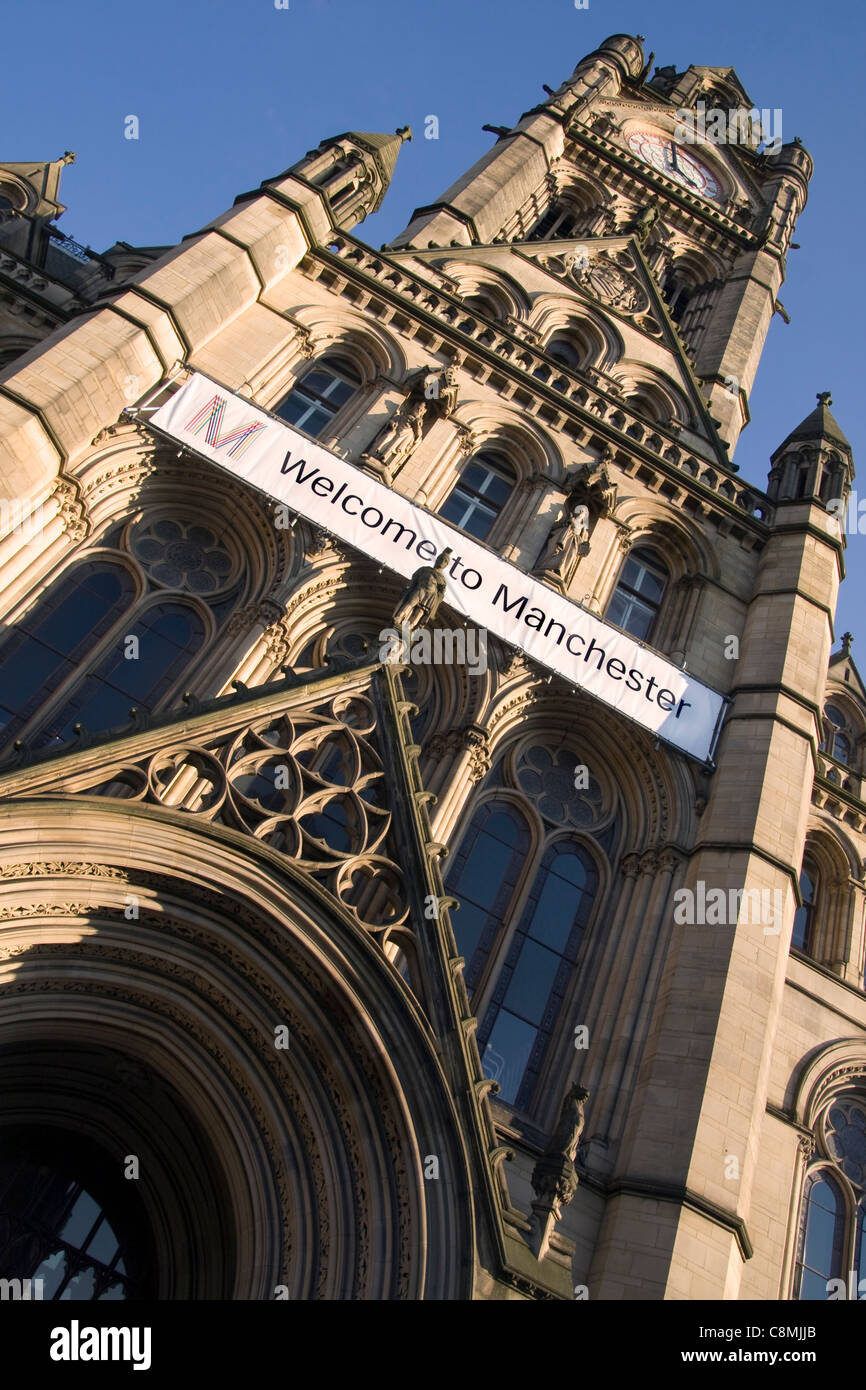 Manchester Town Hall With Welcome To Manchester Sign Stock Photo