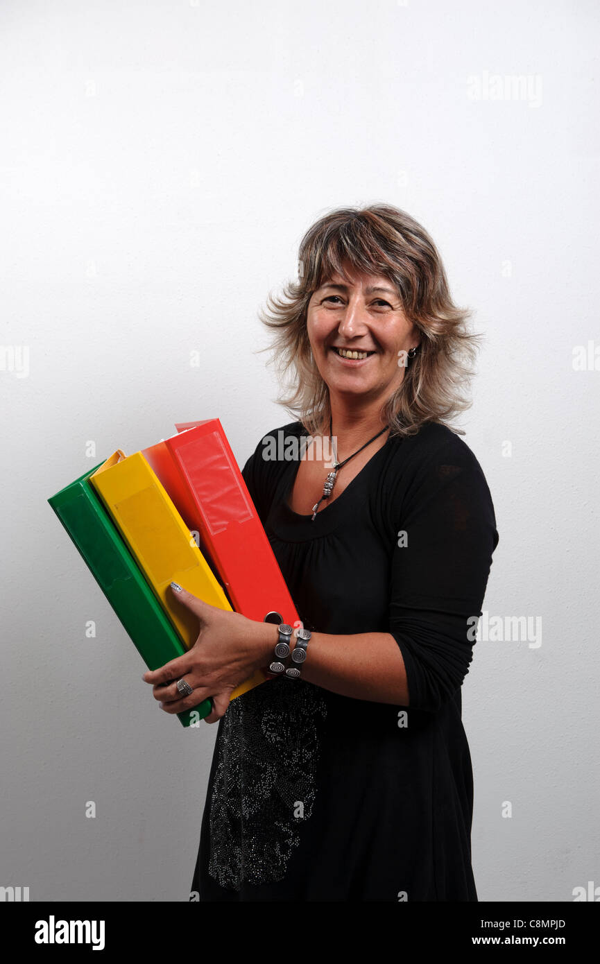 carry file folders