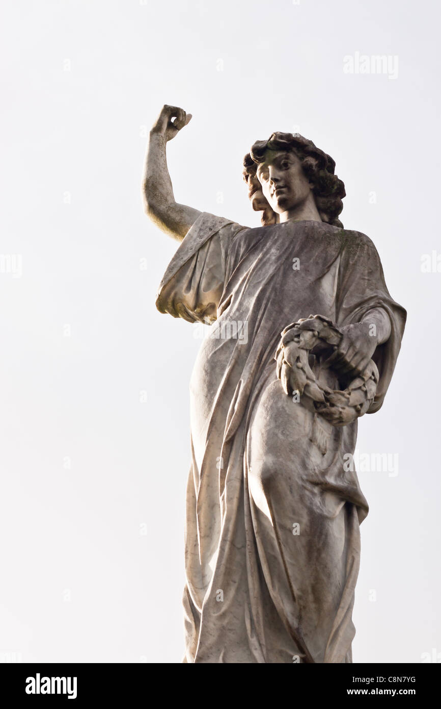 Angel statue hires stock photography and images Alamy