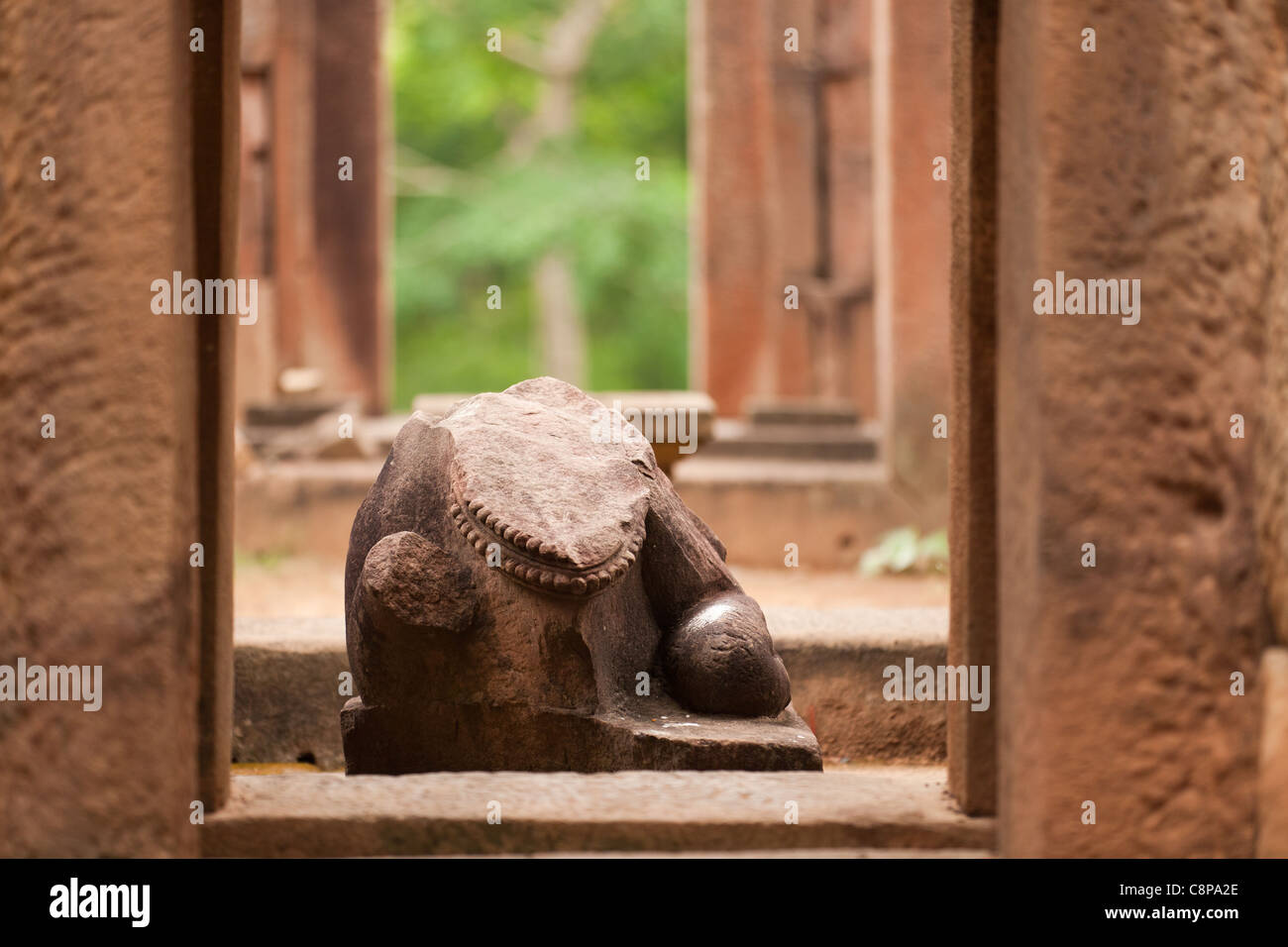 Broken Idol High Resolution Stock Photography and Images Alamy