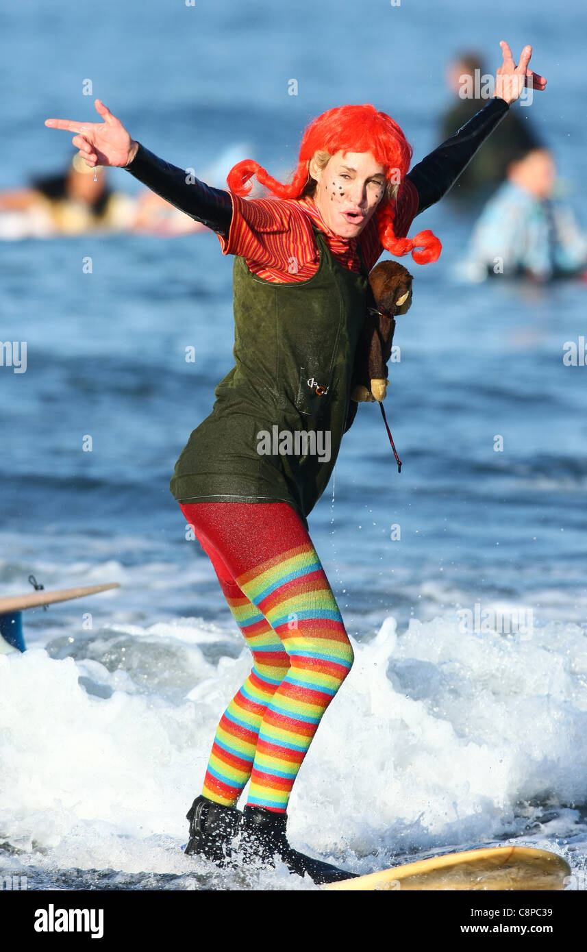 WOMAN SURFER AS PIPPI LONGSTOCKING BLACKIE'S HALLOWEEN COSTUME SURF