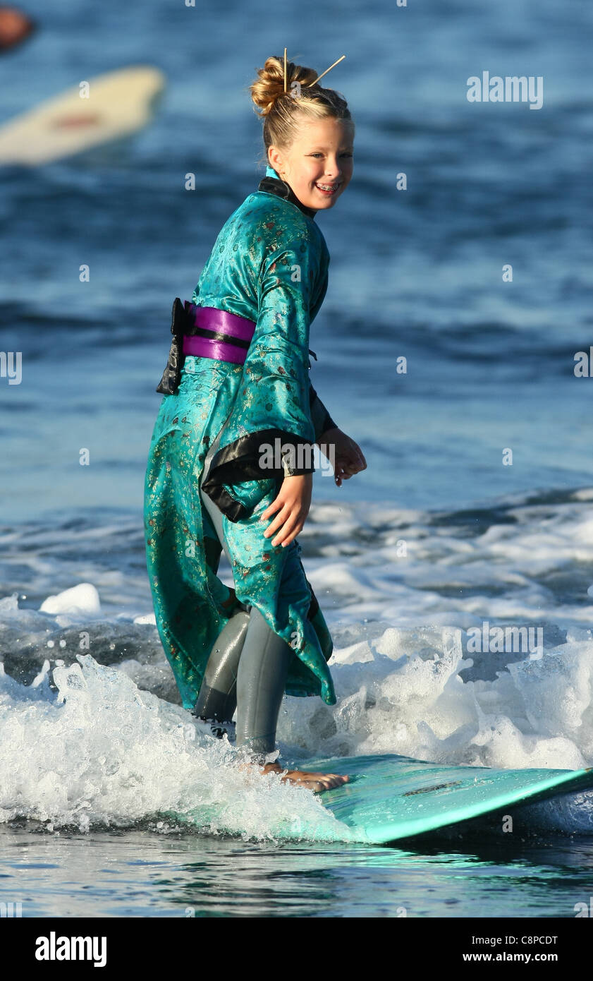 GIRL SURFER AS GEISHA BLACKIE'S HALLOWEEN COSTUME SURF CONTEST 2011