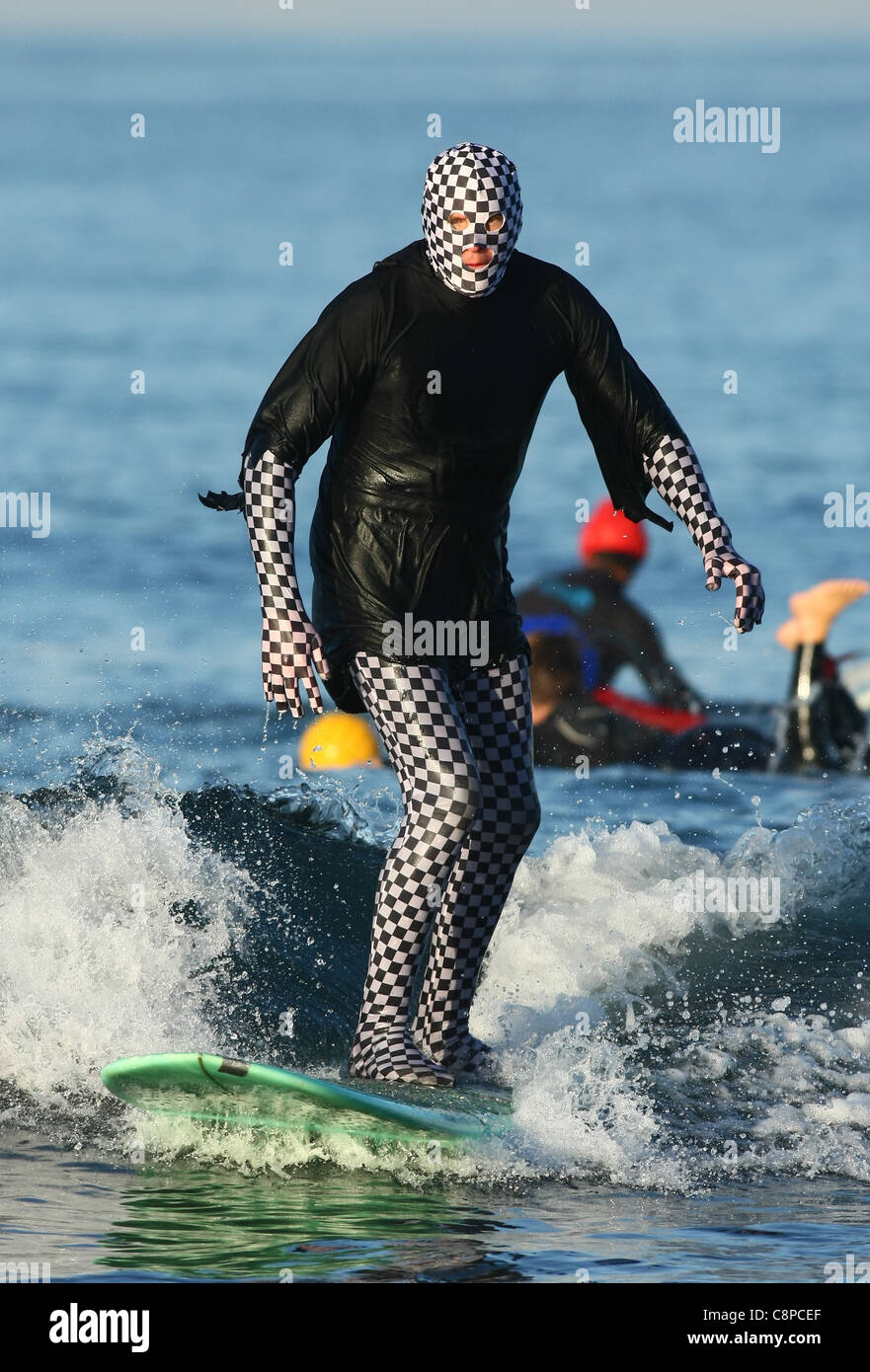 MALE SURFER IN BLACK & WHITE BODY SUIT BLACKIE'S HALLOWEEN COSTUME SURF  CONTEST 2011 ORANGE COUNTY CALIFORNIA USA 29 October 2 Stock Photo - Alamy