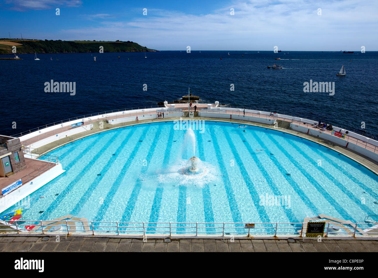 Plymouth hoe park promenade hires stock photography and images Alamy