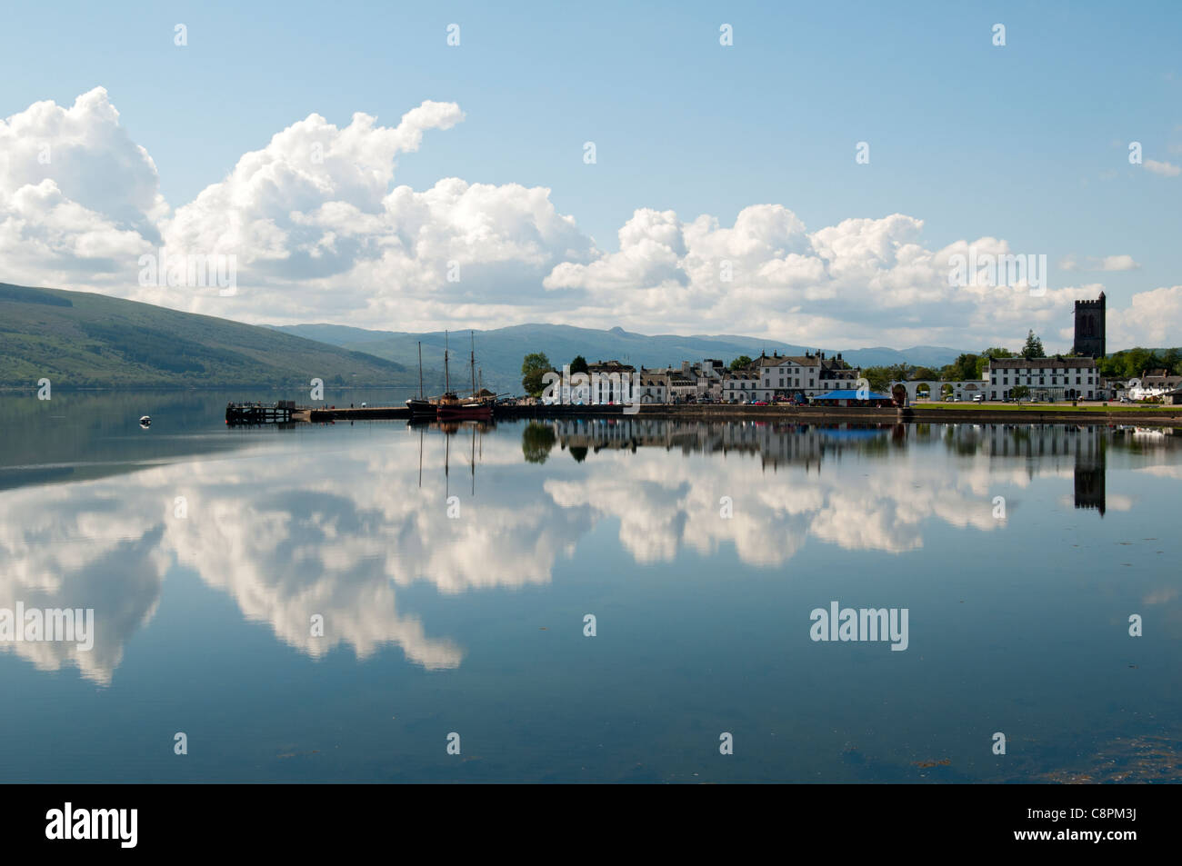 Inveraray reflected in Loch Fyne, Argyll, Highland region, Scotland, UK Stock Photo