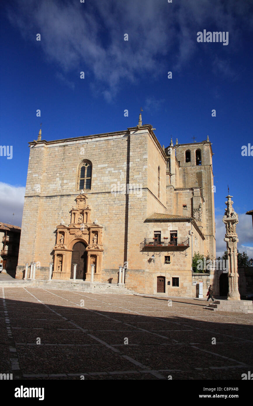 Spain, Burgos, Penaranda del Duero, Iglesia colegial (collegiate church) Stock Photo
