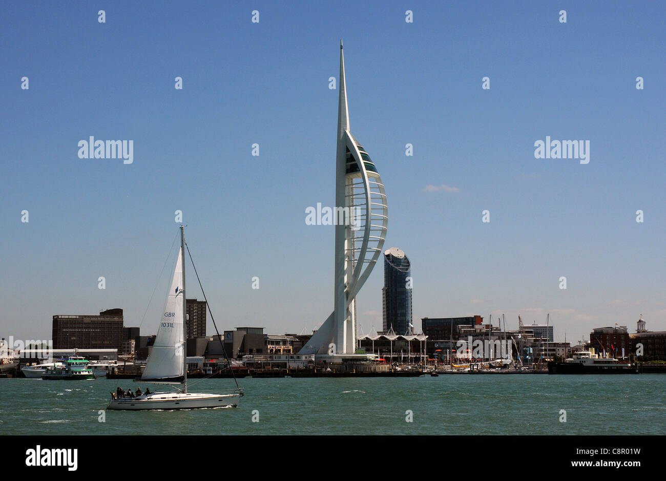 THE SPINNAKER TOWER AND THE WATERFRONT AT GUNWHARF QUAYS, PORTSMOUTH Stock Photo