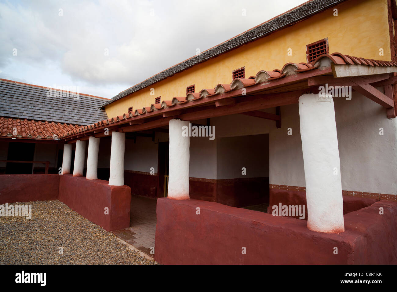 A reconstructed Roman town house at Wroxeter created using traditional