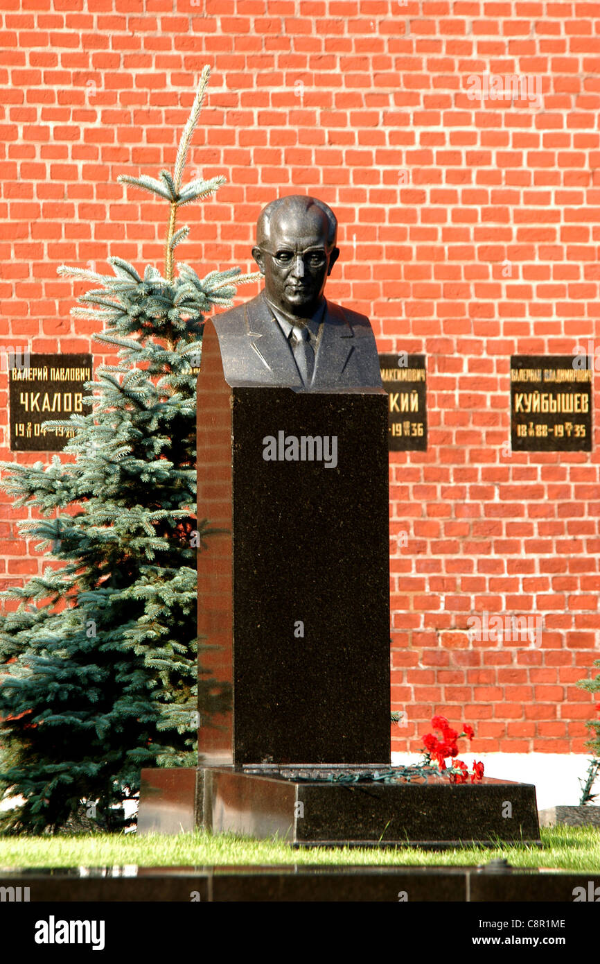 Tomb of Soviet leader Yuri Andropov in front of the Kremlin wall at Red Square in Moscow, Russia. Stock Photo