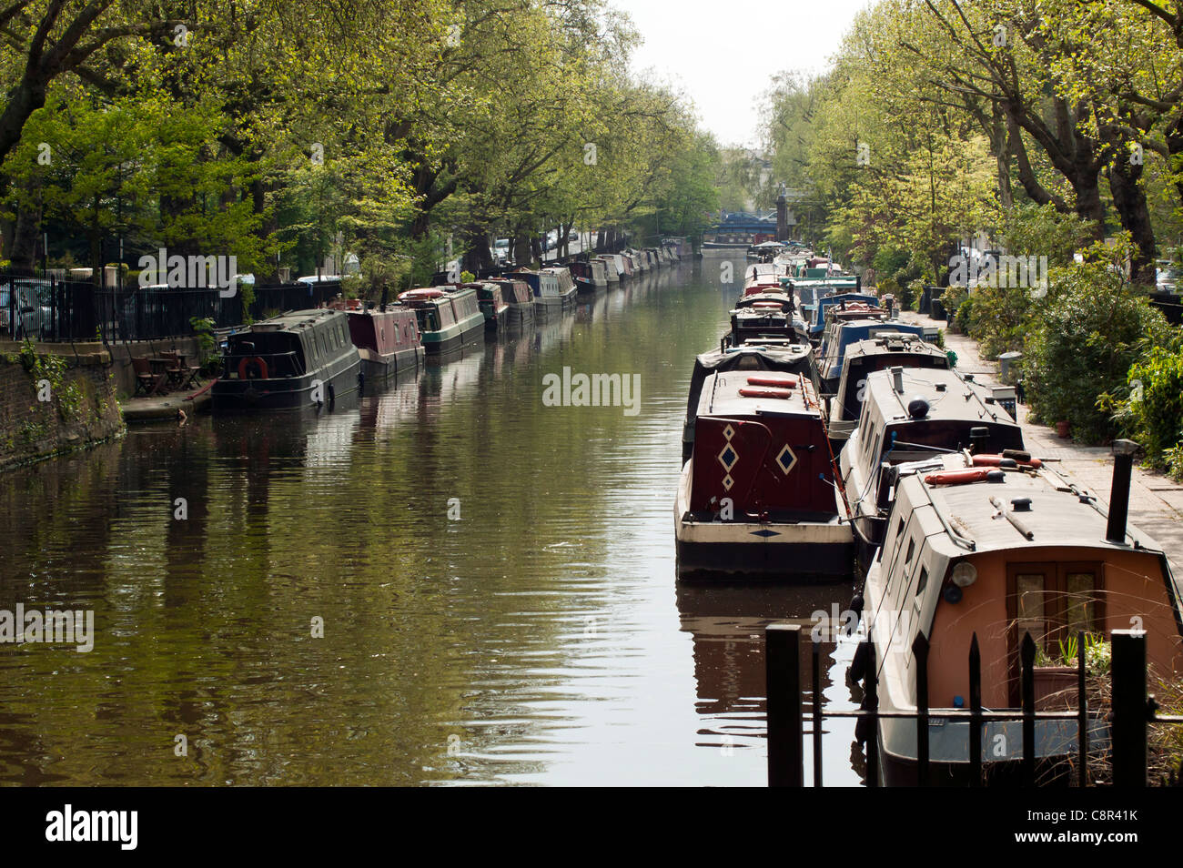 Walking along the Regents Canal at Bloomfield Road, Maida Vale, heading towards Little Venice. Stock Photo