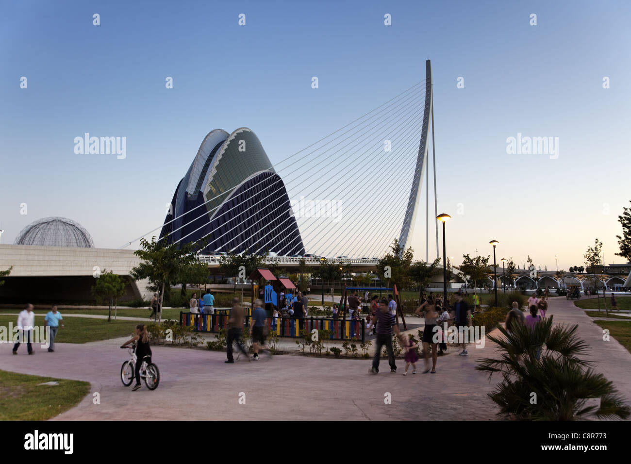 Park, Agora, Puente de l Assut, bridge, City of sciences, Calatrava, Valencia, Spain Stock Photo