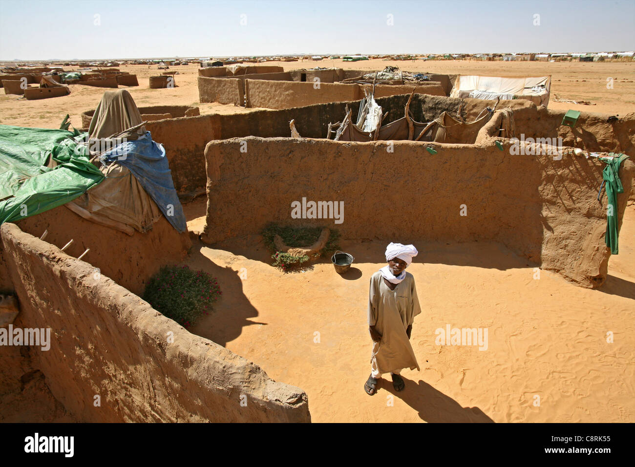 Interior of a poor house in africa hi-res stock photography and images ...