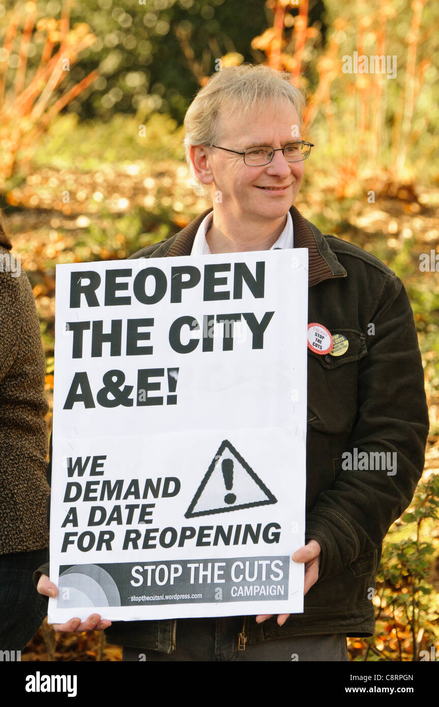 Protest against the closure of Belfast City Hospital's accident and emergency department due to staff shortages. BELFAST 01/11/2011 Stock Photo