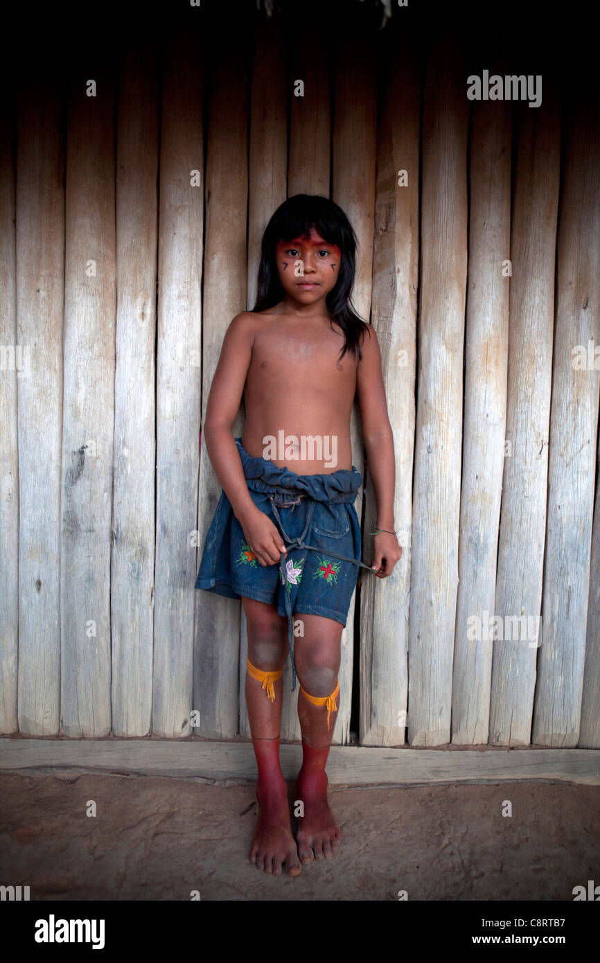 Portrait Xingu Indian Girls In Hi-res Stock Photography And Images ...