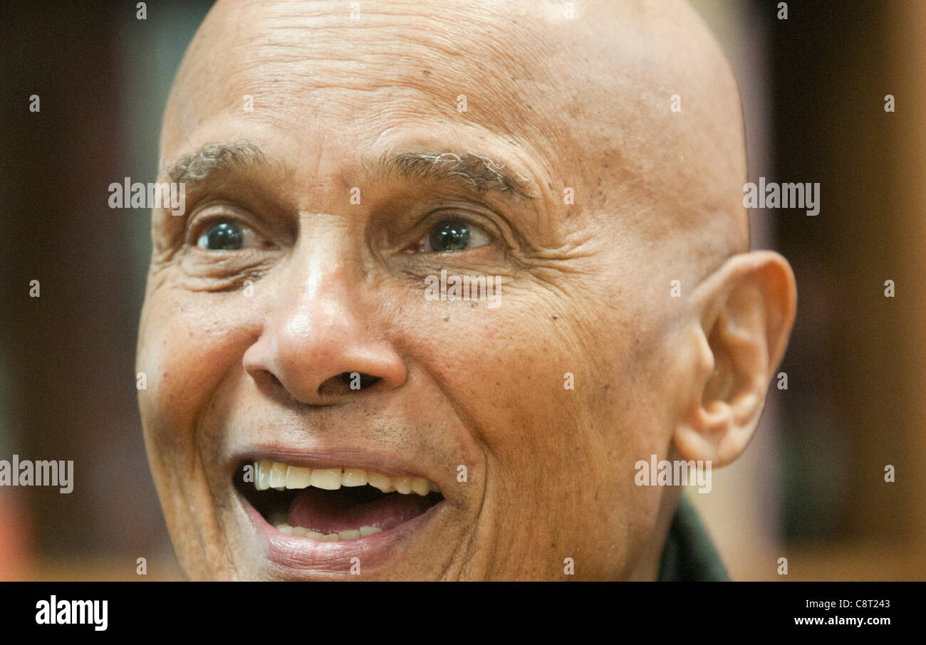 Author Harry Belafonte Greet Customers During A Book Signing - 