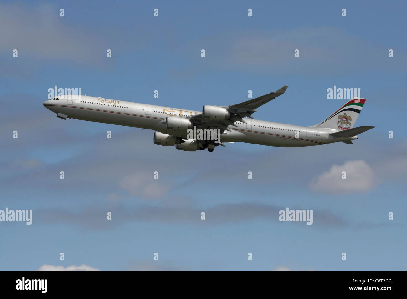 航空機・ヘリコプター ETIHAD AIRWAYS A340-500 1/200 File:Etihad a340-500 a6-ehb arp.jpg - Wikipedia