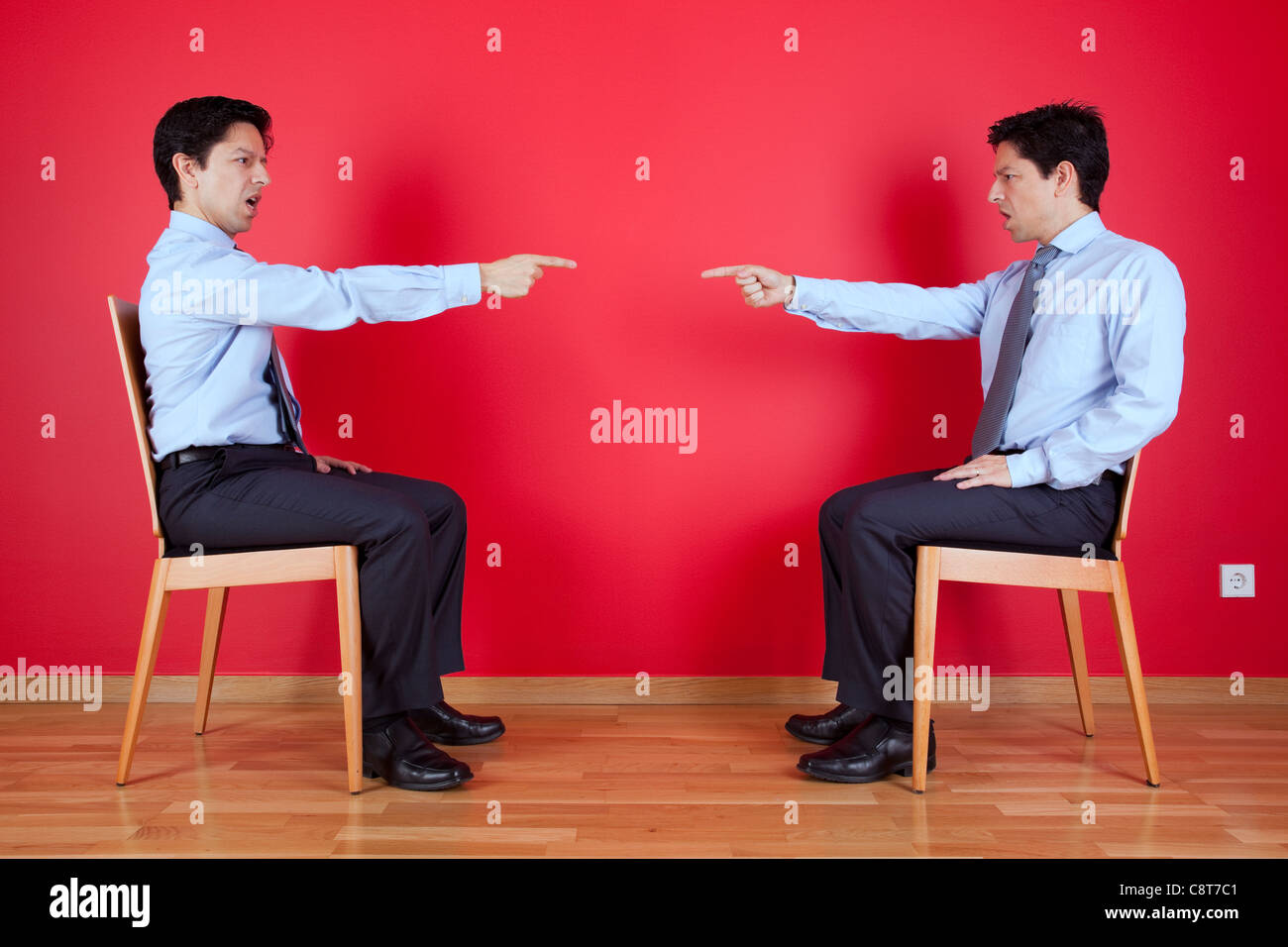 Разговор с самим собой. Диагноз когда человек разговаривают сас с срьой. Разговор с самим собой вслух. Сама вслух. Сама вслух.