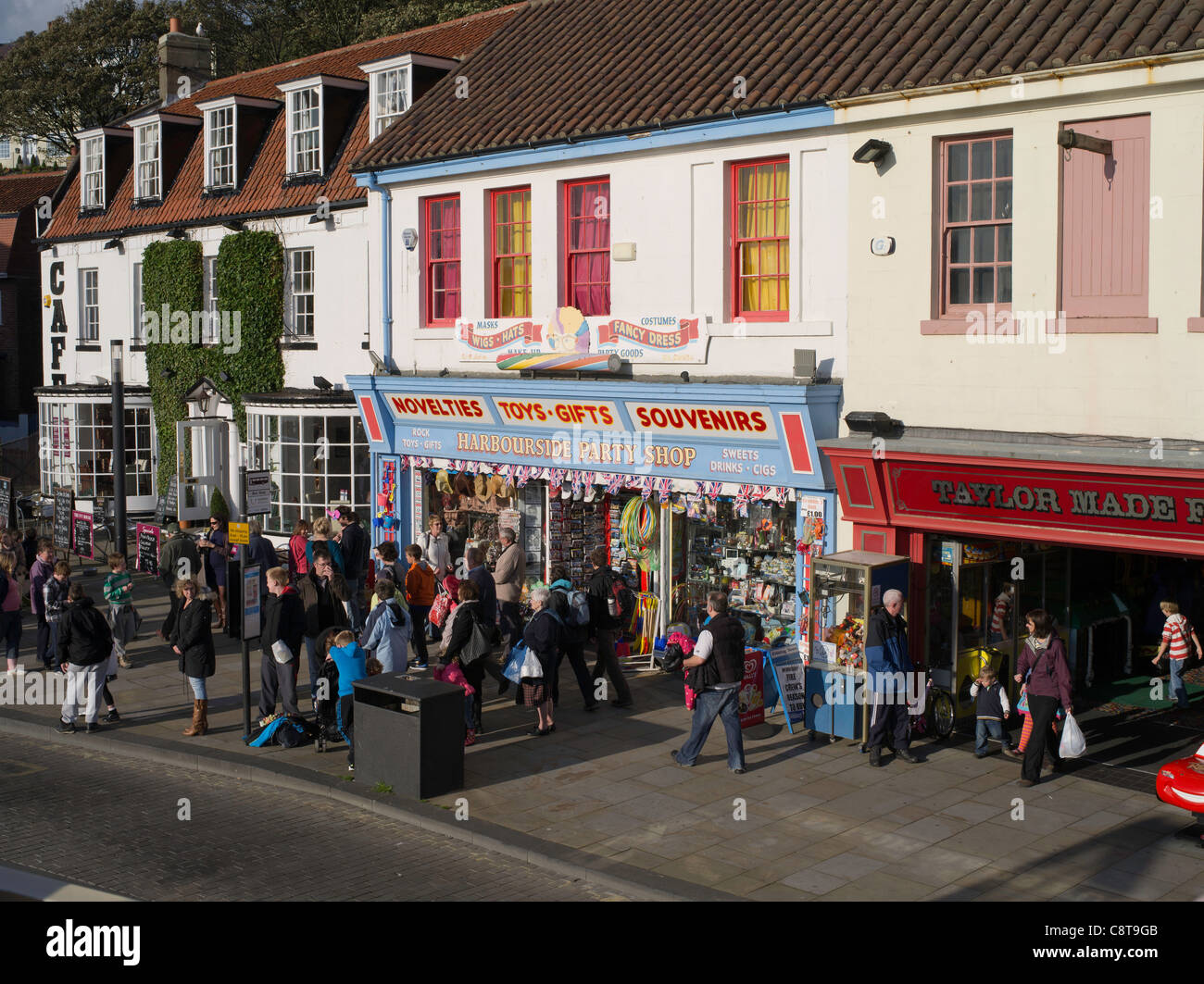 dh South Bay gift shop SCARBOROUGH NORTH YORKSHIRE Amusements people seafront crowds seaside traditional britain resorts holiday resort Stock Photo
