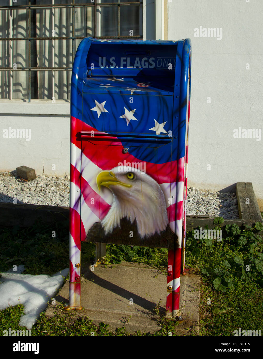 Flag disposal box hires stock photography and images Alamy