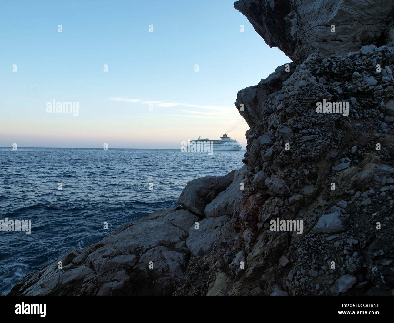 Cruise ship departure hi-res stock photography and images - Alamy