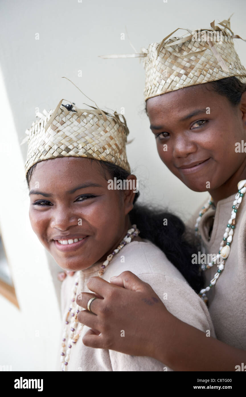 Two young Malaysians dressed up in their traditional wear Stock Photo ...