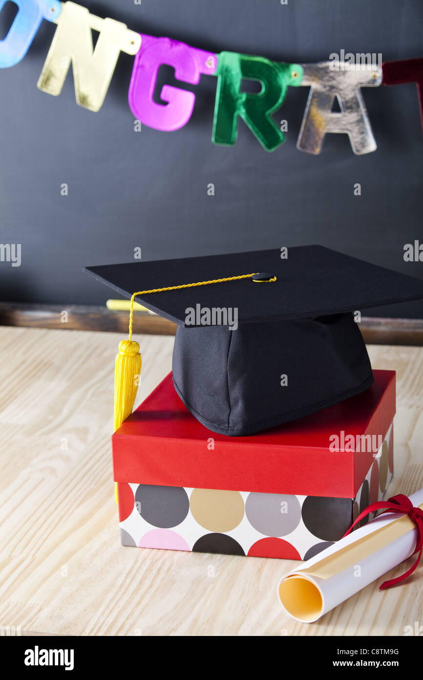 Red Ribbbons Graduation Graduation cap tassel red ribbon hi-res stock photography and images ...