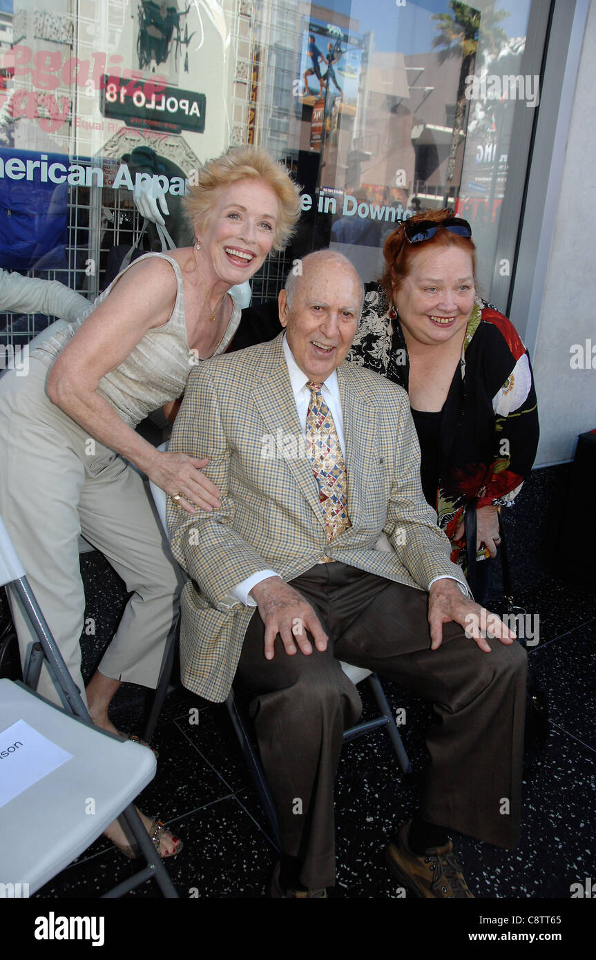 Holland Taylor, Carl Reiner, Conchata Ferrell at the induction ceremony for Star on the Hollywood Walk of Fame Ceremony for Jon Stock Photo
